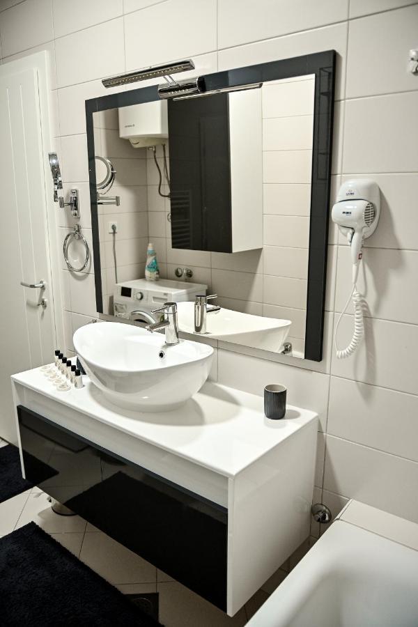 Luxury Apartment Karic Free Parking Tuzla Dış mekan fotoğraf